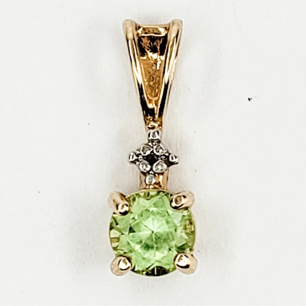 Vintage Peridot Pendant 925 Sterling Silver Vermeil Green Diamond Accent
